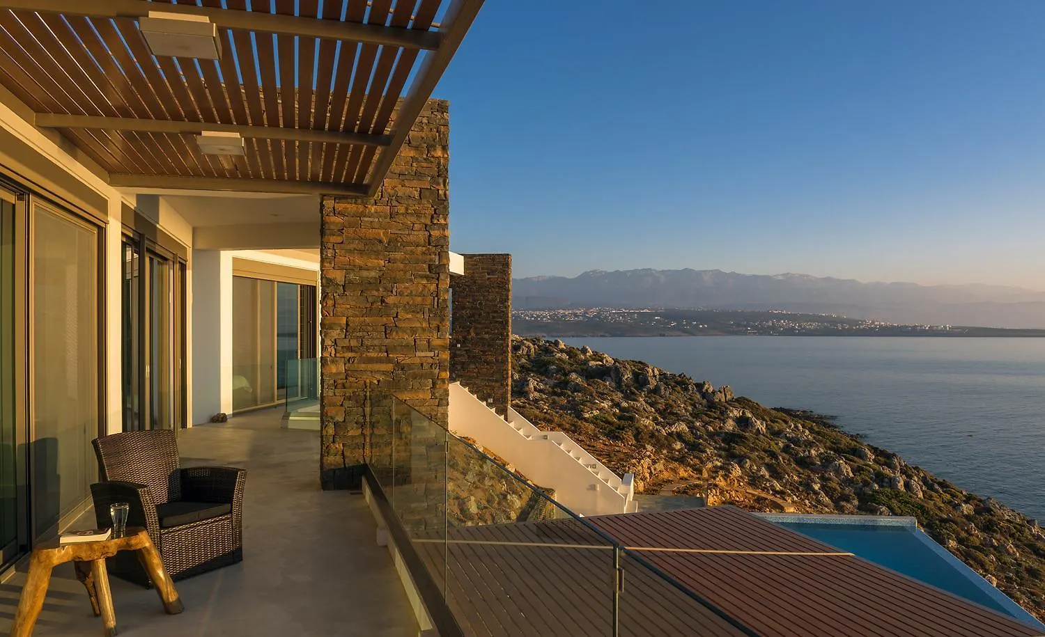 Luxury Seafront Design Villa Akrotiri Tersanas