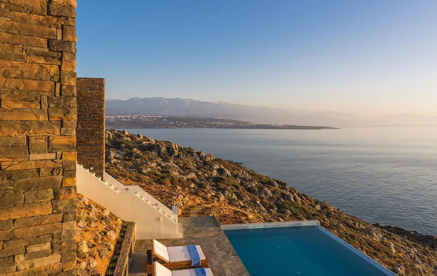 Luxury Seafront Design Villa Akrotiri Tersanas