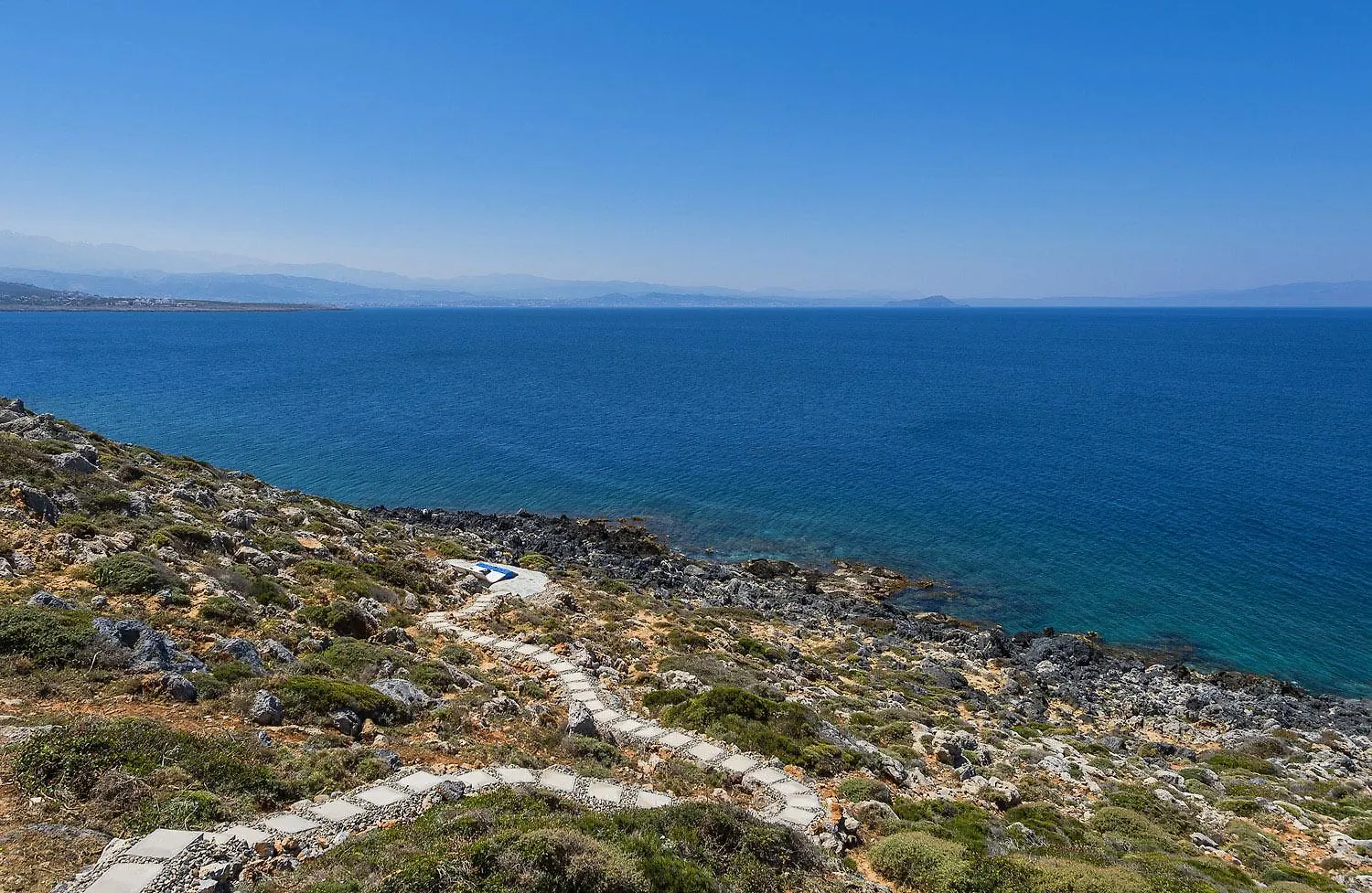 Luxury Seafront Design Villa Akrotiri Tersanas