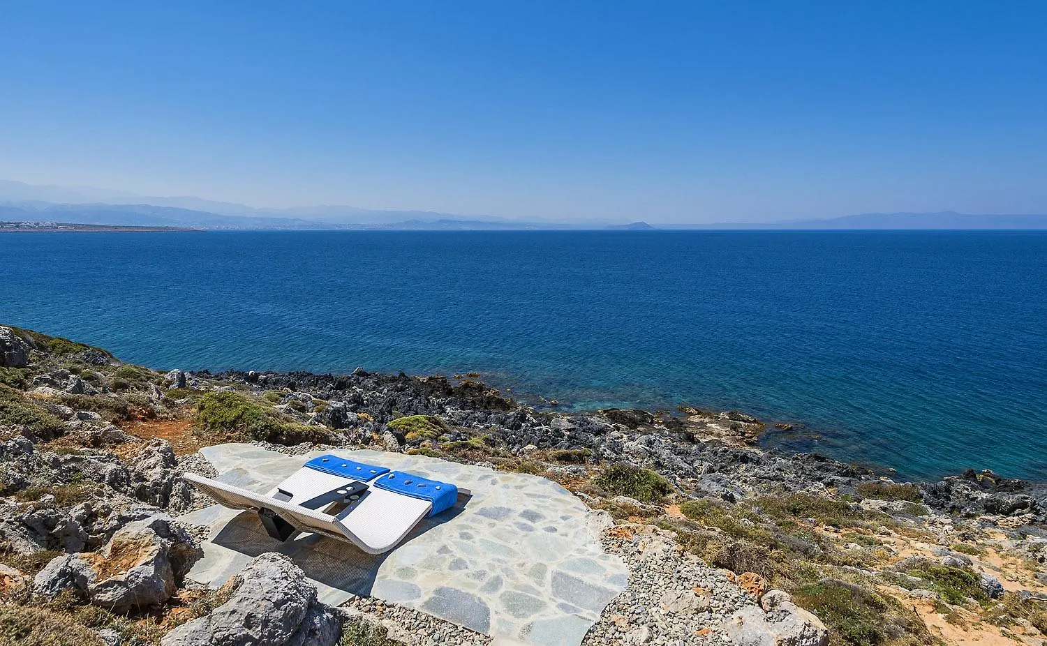 Luxury Seafront Design Villa Akrotiri Tersanas Griechenland