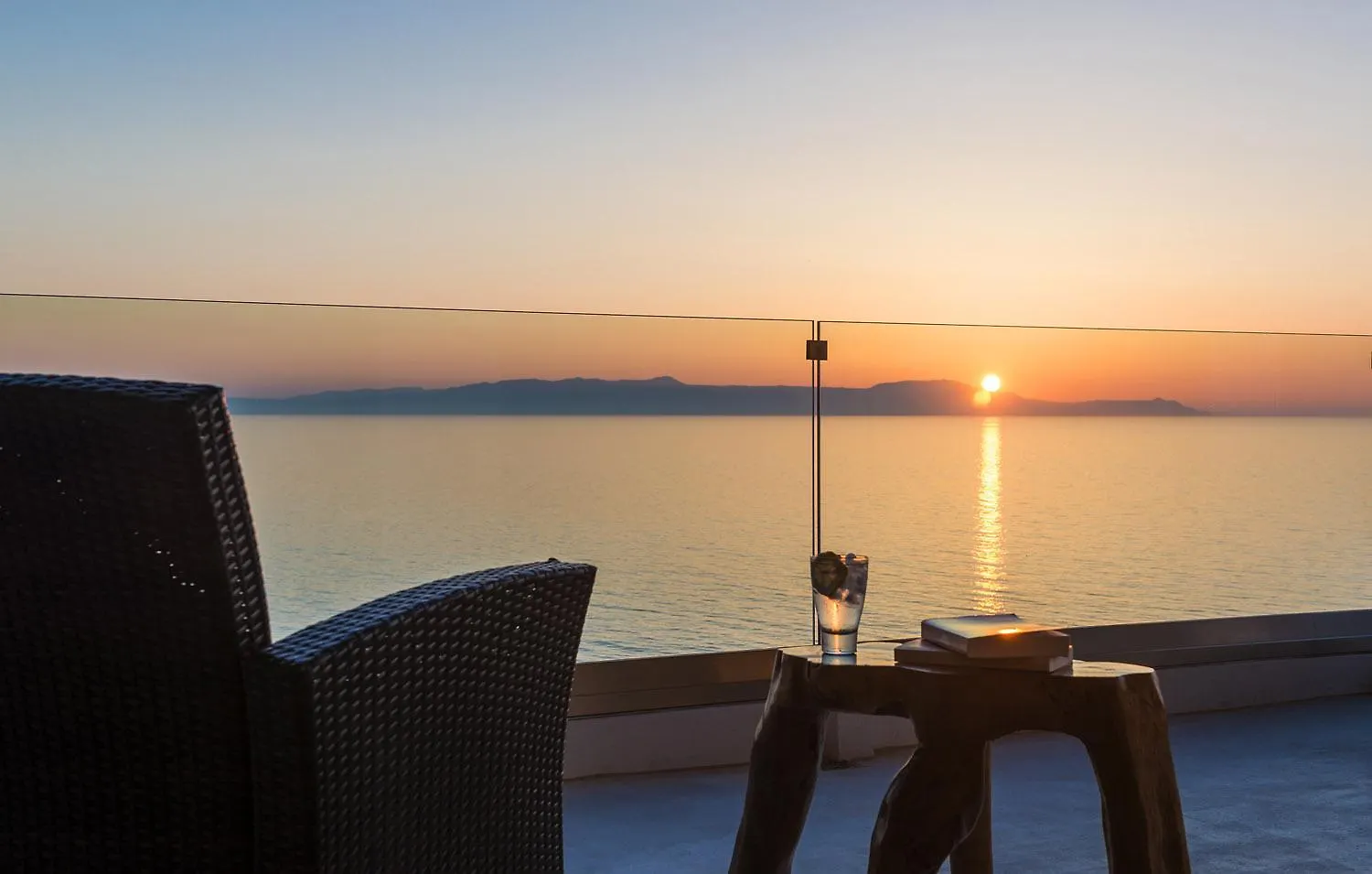 Luxury Seafront Design Villa Akrotiri Tersanas 0*,