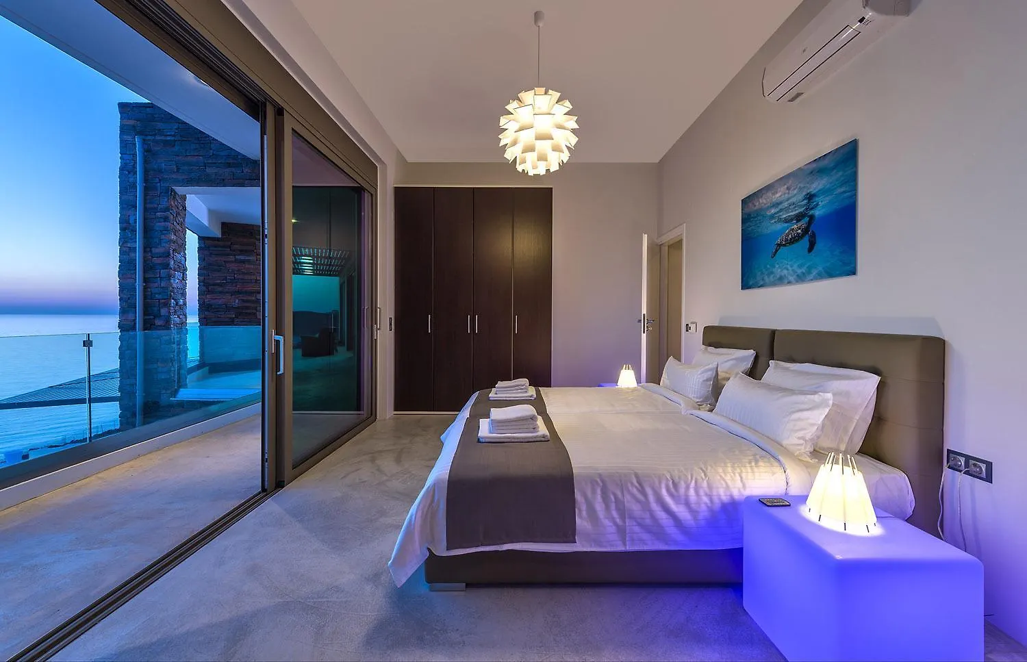 Luxury Seafront Design Villa Akrotiri Tersanas 0*,  Griechenland