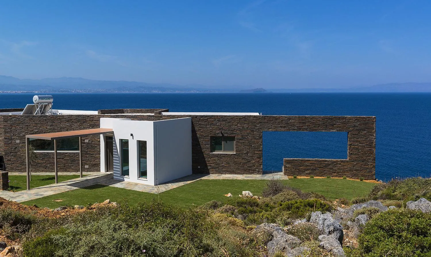 Luxury Seafront Design Villa Akrotiri Tersanas